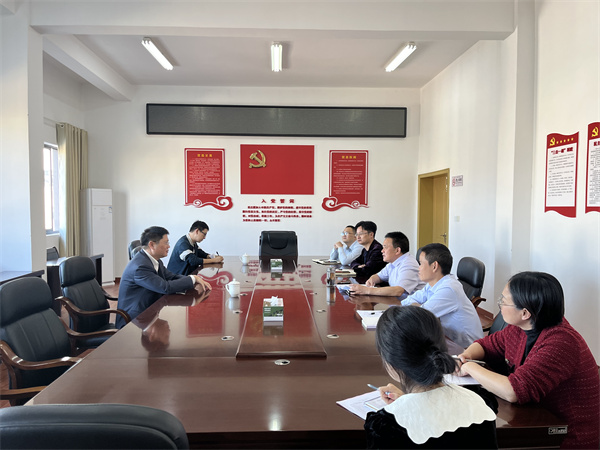 10月14日，常務(wù)副縣長(cháng)詹凱赴集團調研指導工作.jpg