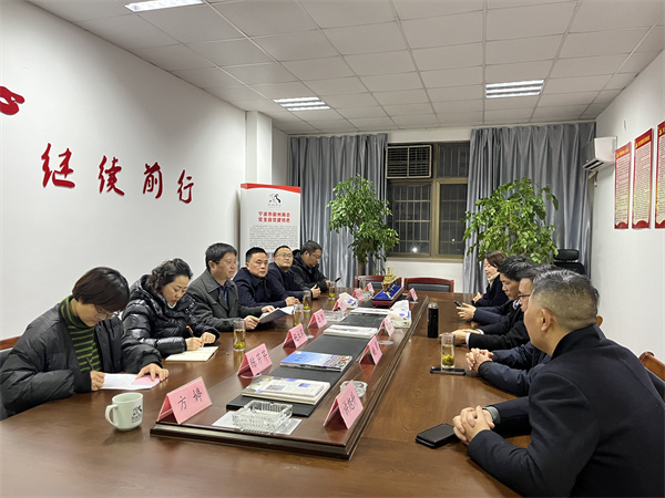 12月29日，詹縣長(cháng)帶隊走訪(fǎng)寧波市徽州商會(huì )，洪董，余總陪同走訪(fǎng).jpg
